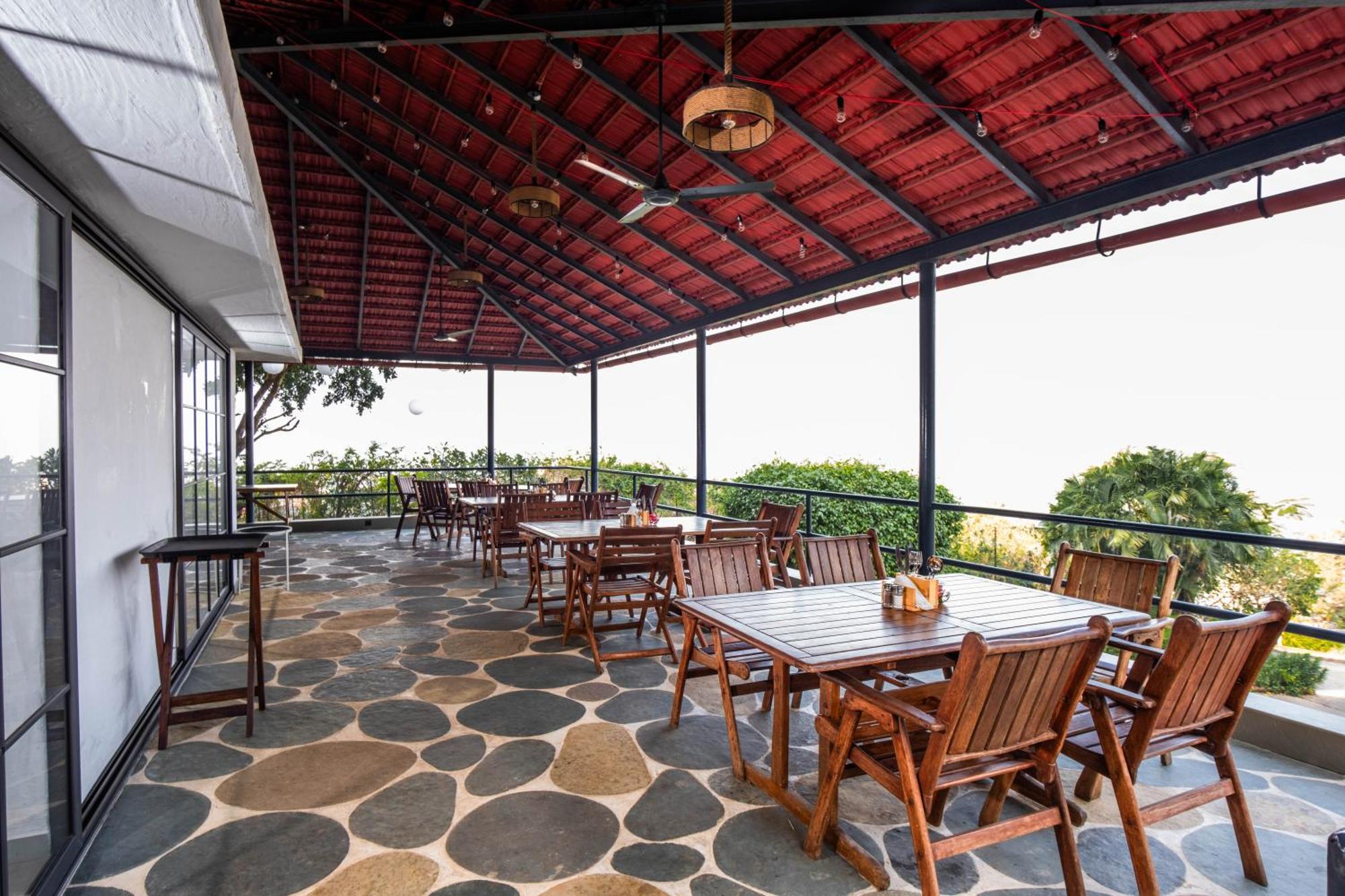The Lighthouse - Formerly Known As Utan Sea Resort Thane Eksteriør bilde